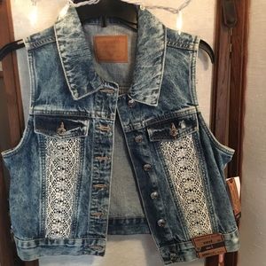 🚨PRICE DROP🚨 Jean vest